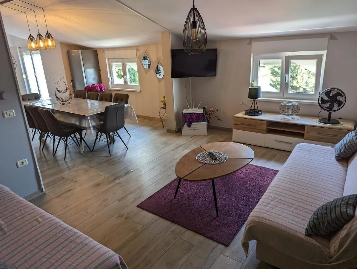Villa Rosa Umag 0*,  Kroatien